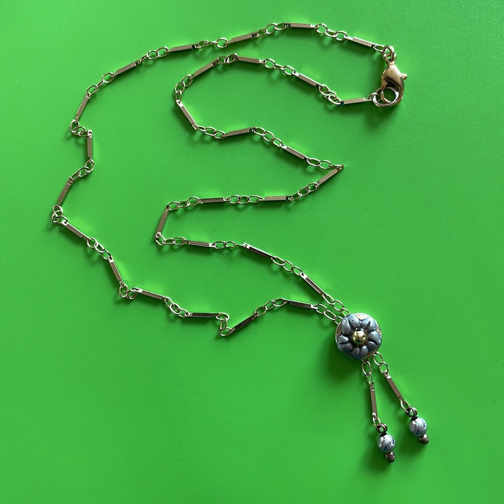 Vintage Gold Tone And Silver Tone Necklace